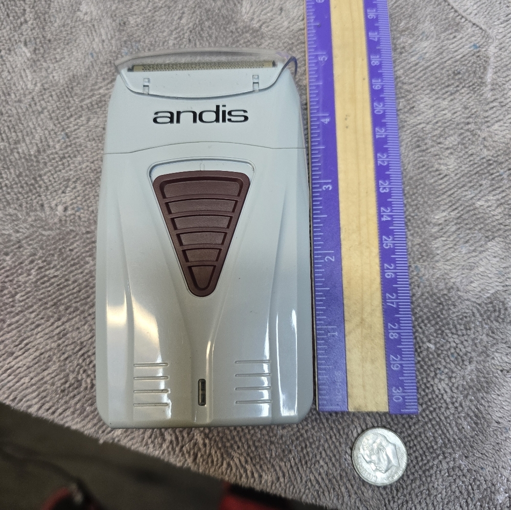 Andis Electric Shaver in Gray and Maroon